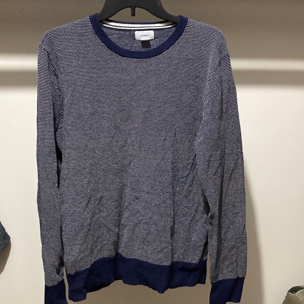 Old Navy and White Knit Pullover